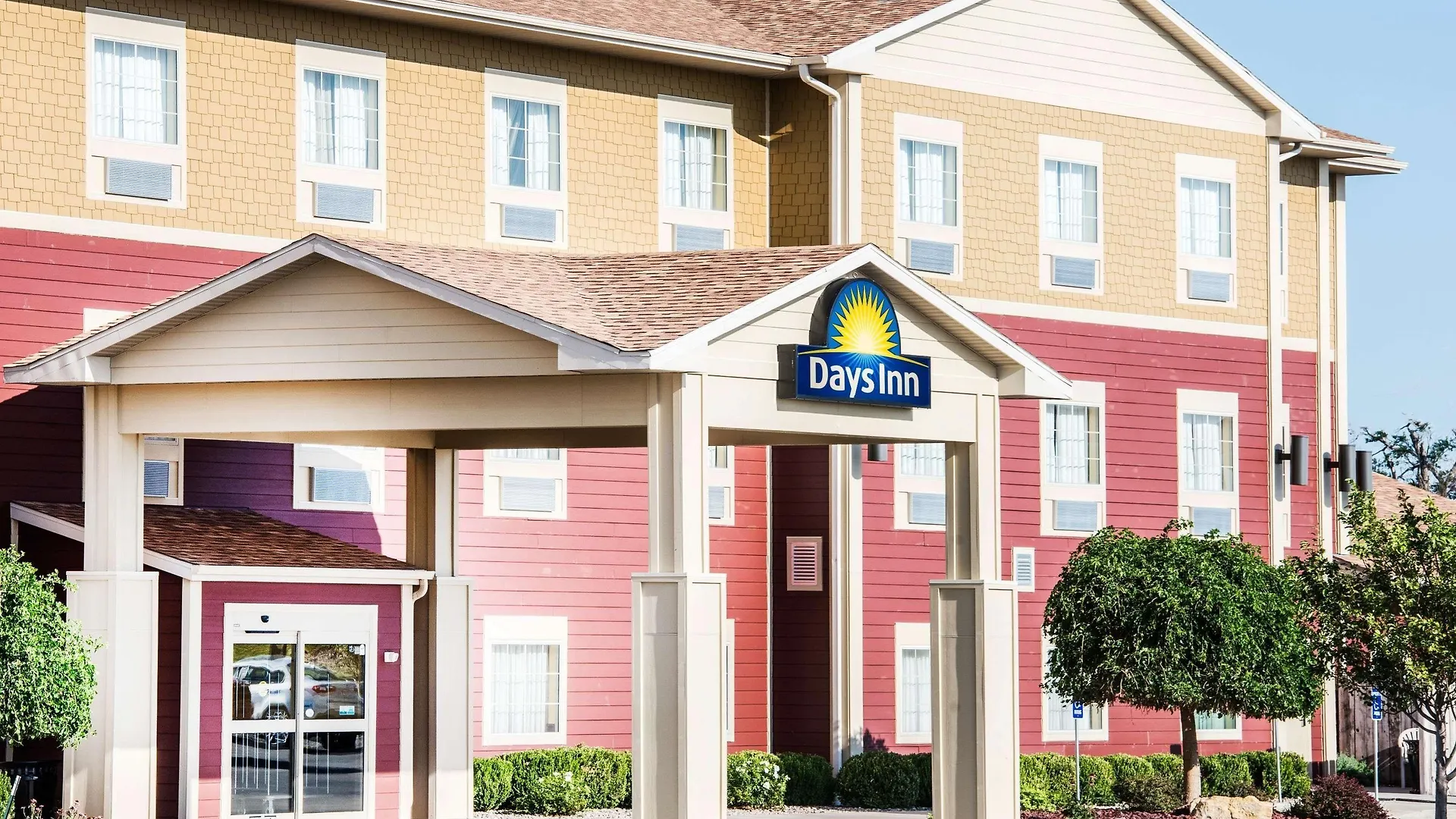 4 Smart Days Inn by Wyndham Hotels in Kansas Worth Booking